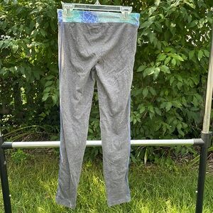 Grey leggings with purple stripe